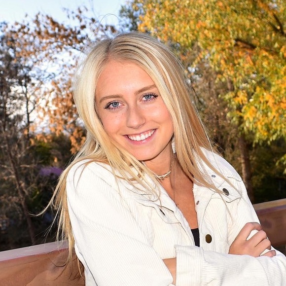 Meet your Posher, Witney - Picture 1 of 1